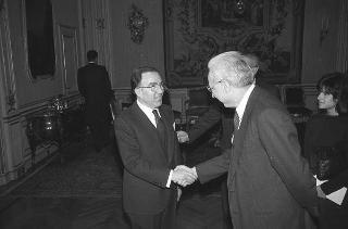 Il Presidente della Repubblica Francesco Cossiga riceve in udienza Marcelino Oreja, Segretario generale del Consiglio d'Europa