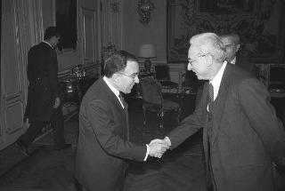 Il Presidente della Repubblica Francesco Cossiga riceve in udienza Marcelino Oreja, Segretario generale del Consiglio d'Europa