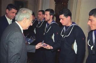 Incontro con una delegazione di allievi della Scuola sottufficiali della Marina militare di Taranto, in servizio di Guardia d'Onore al Palazzo del Quirinale