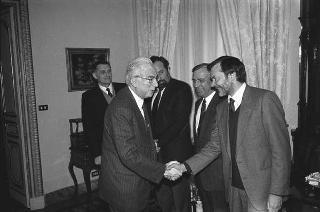 Incontro del Presidente della Repubblica Francesco Cossiga con Antonio Pizzinato, segretario generale della CGIL, con il segretario generale aggiunto Ottaviano Del Turco e una delegazione della Confederazione, per presentare il volume celebrativo dell'80° anniversario della CGIL