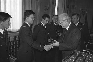 Incontro con una delegazione di allievi dell'Accademia Aeronautica di Pozzuoli, in servizio di Guardia d'Onore al Palazzo del Quirinale