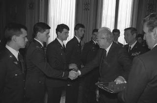 Incontro con una delegazione di allievi dell'Accademia Aeronautica di Pozzuoli, in servizio di Guardia d'Onore al Palazzo del Quirinale
