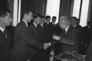 Incontro con una delegazione di allievi dell'Accademia Aeronautica di Pozzuoli, in servizio di Guardia d'Onore al Palazzo del Quirinale