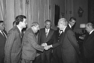 Incontro del Presidente della Repubblica Francesco Cossiga con NigroLev Tolkunov, presidente dell'Unione del Soviet Supremo dell'URSS, con una delegazione parlamentare, accompagnato dall'ambasciatore dell'URSS a Roma Nikolai M. Lunkov e da Luigi Franza, sottosegretario agli affari esteri
