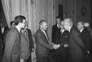 Incontro del Presidente della Repubblica Francesco Cossiga con NigroLev Tolkunov, presidente dell'Unione del Soviet Supremo dell'URSS, con una delegazione parlamentare, accompagnato dall'ambasciatore dell'URSS a Roma Nikolai M. Lunkov e da Luigi Franza, sottosegretario agli affari esteri