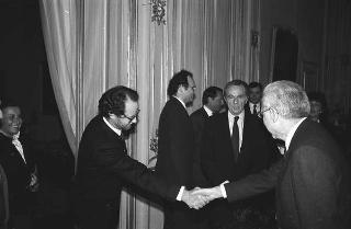 Incontro del Presidente della Repubblica Francesco Cossiga con Giorgio Tecce, preside della Facoltà di scienze matematiche fisiche e naturali dell'Università "La Sapienza" di Roma, con la professoressa Rita Levi Montalcini e François Jacob, in occasione del conferimento della laurea "honoris causa" in Scienze Biologiche ai due Premi Nobel