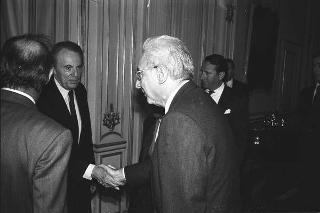 Incontro del Presidente della Repubblica Francesco Cossiga con Giorgio Tecce, preside della Facoltà di scienze matematiche fisiche e naturali dell'Università "La Sapienza" di Roma, con la professoressa Rita Levi Montalcini e François Jacob, in occasione del conferimento della laurea "honoris causa" in Scienze Biologiche ai due Premi Nobel