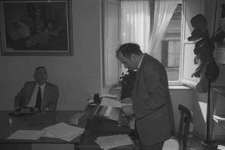 Dario Mengozzi, presidente della Confederazione cooperative italiane, con i componenti il Consiglio nazionale