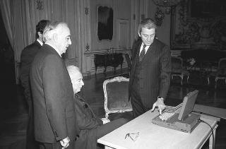 Alessandro Alberigi Quaranta, presidente della Società finanziaria per i sistemi informativi (FINSIEL), con Pietro Imperia, vice presidente, e Vittorio Salvati, amministratore delegato