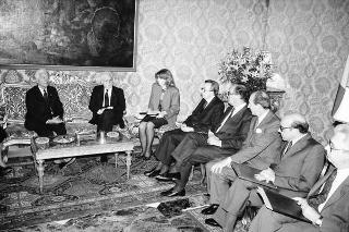Colloquio e successiva colazione con il Presidente della Repubblica Federale di Germania von Weizsacker e signora