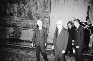 Colloquio e successiva colazione con il Presidente della Repubblica Federale di Germania von Weizsacker e signora
