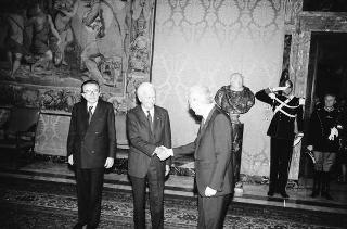 Colloquio e successiva colazione con il Presidente della Repubblica Federale di Germania von Weizsacker e signora