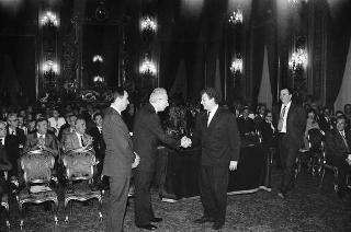 Incontro del Presidente della Repubblica Francesco Cossiga con Franco Carraro, ministro del turismo e dello spettacolo, con Gian Luigi Rondi, presidente dell'Ente David di Donatello, la giuria e i vincitori del Premio David di Donatello per il 1988