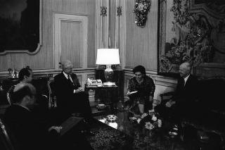 Udienza del Presidente della Repubblica Francesco Cossiga con James Ingram, direttore esecutivo del Programma Alimentare Mondiale