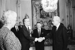Incontro del Presidente della Repubblica Francesco Cossiga con il Ministro degli Affari Esteri della Repubblica Algerina Democratica e Popolare, Ahmed Taleb Ibrahini, ministro degli affari esteri di Algeria