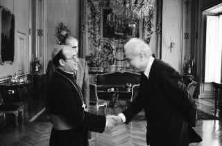 Il Presidente della Repubblica Francesco Cossiga incontra Mons. Gioacchino Illiano, vescovo di Nocera Sarno