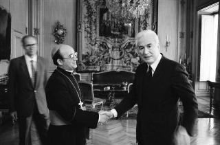 Il Presidente della Repubblica Francesco Cossiga incontra Mons. Gioacchino Illiano, vescovo di Nocera Sarno