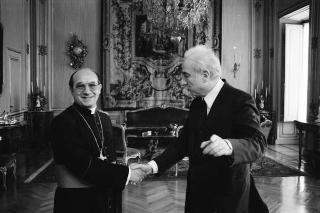 Il Presidente della Repubblica Francesco Cossiga incontra Mons. Gioacchino Illiano, vescovo di Nocera Sarno
