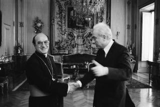 Il Presidente della Repubblica Francesco Cossiga incontra Mons. Gioacchino Illiano, vescovo di Nocera Sarno