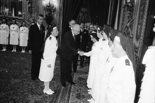 Il Presidente della Repubblica Francesco Cossiga riceve in udienza la Signora Carla Pulcinelli Cossu, ispettrice nazionale del Corpo delle infermiere volontarie della Croce Rossa Italiana, con Vittorino Carra, commissario straordinario della CRI