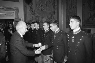 Incontro con una delegazione di allievi dell'Accademia militare di Modena, in servizio di Guardia d'Onore al Palazzo del Quirinale