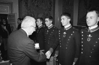 Incontro con una delegazione di allievi dell'Accademia militare di Modena, in servizio di Guardia d'Onore al Palazzo del Quirinale