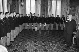 Incontro con una delegazione di allievi dell'Accademia militare di Modena, in servizio di Guardia d'Onore al Palazzo del Quirinale