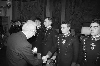 Incontro con una delegazione di allievi dell'Accademia militare di Modena, in servizio di Guardia d'Onore al Palazzo del Quirinale