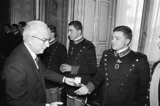 Incontro con una delegazione di allievi dell'Accademia militare di Modena, in servizio di Guardia d'Onore al Palazzo del Quirinale