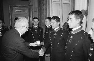 Incontro con una delegazione di allievi dell'Accademia militare di Modena, in servizio di Guardia d'Onore al Palazzo del Quirinale