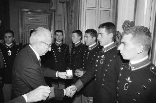Incontro con una delegazione di allievi dell'Accademia militare di Modena, in servizio di Guardia d'Onore al Palazzo del Quirinale