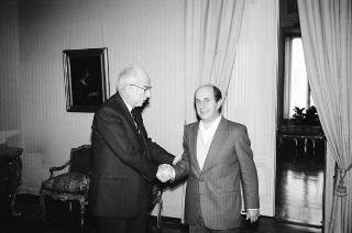 Il Presidente della Repubblica Francesco Cossiga incontra il signor Ernesto Olivero