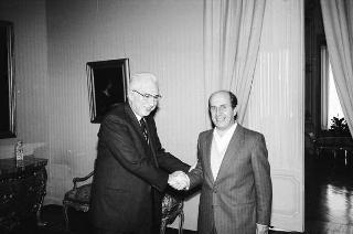 Il Presidente della Repubblica Francesco Cossiga incontra il signor Ernesto Olivero