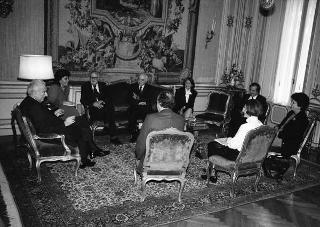 Alexander King, presidente del Club di Roma, con alcuni esponenti del sodalizio