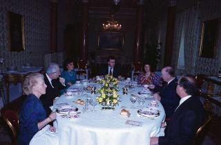 Colazione in onore del Presidente della Repubblica d'Irlanda Patrick Hillery e signora