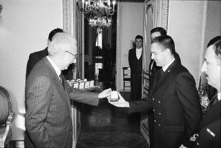 Incontro con una delegazione di allievi dell'Accademia navale di Livorno, in servizio di Guardia d'Onore al Palazzo del Quirinale