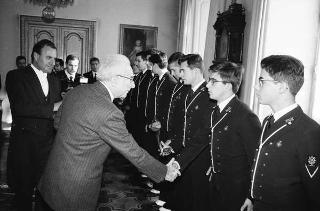 Incontro con una delegazione di allievi dell'Accademia navale di Livorno, in servizio di Guardia d'Onore al Palazzo del Quirinale