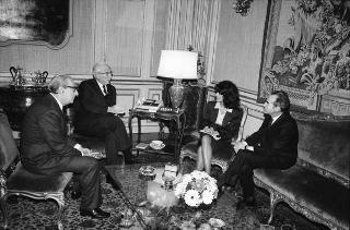Il Presidente della Repubblica Francesca Cossiga incontra Robert Badinter, presidente del Conseil Costitutionell della Repubblica di Francia, con Francesco Saja, presidente della Corte Costituzionale