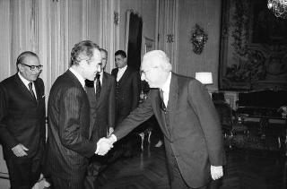 Il Presidente della Repubblica Francesca Cossiga incontra Robert Badinter, presidente del Conseil Costitutionell della Repubblica di Francia, con Francesco Saja, presidente della Corte Costituzionale