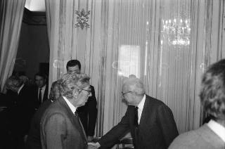 Il Presidente della Repubblica Francesco Cossiga riceve la visita Antigono Donati, presidente dell'Associazione amici dell'Accademia dei Lincei, con i componenti del Comitato direttivo e alcuni esponenti dell'Associazione