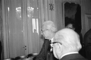 Il Presidente della Repubblica Francesco Cossiga riceve la visita Antigono Donati, presidente dell'Associazione amici dell'Accademia dei Lincei, con i componenti del Comitato direttivo e alcuni esponenti dell'Associazione