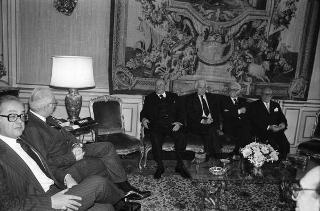 Il Presidente della Repubblica Francesco Cossiga riceve la visita Antigono Donati, presidente dell'Associazione amici dell'Accademia dei Lincei, con i componenti del Comitato direttivo e alcuni esponenti dell'Associazione