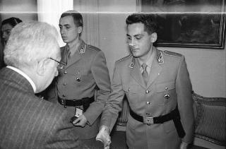 Incontro con una delegazione di allievi della Scuola sottufficiali della Guardia di Finanza, in servizio di Guardia d'Onore al Palazzo del Quirinale