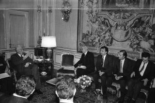 Il Presidente della Repubblica Francesco Cossiga riceve la visita dell'on. Ivo Butini, sottosegretario di Stato all'industria, commercio e artigianato, con Giacinto Urso, presidente dell'Amministrazione provinciale di Lecce, la giunta e i capigruppo consiliari
