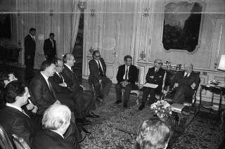 Il Presidente della Repubblica Francesco Cossiga riceve la visita dell'on. Ivo Butini, sottosegretario di Stato all'industria, commercio e artigianato, con Giacinto Urso, presidente dell'Amministrazione provinciale di Lecce, la giunta e i capigruppo consiliari