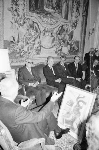 Il Presidente della Repubblica Francesco Cossiga riceve la visita Enrico Randone, presidente delle Assicurazioni Generali, con gli esponenti della Compagnia e una rappresentanza del Circolo nautico della Società