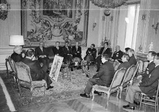 Il Presidente della Repubblica Francesco Cossiga riceve la visita Enrico Randone, presidente delle Assicurazioni Generali, con gli esponenti della Compagnia e una rappresentanza del Circolo nautico della Società