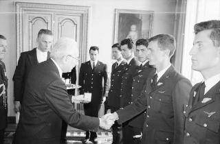 Incontro con una delegazione di allievi dell'Accademia Aeronautica di Pozzuoli, in servizio di Guardia d'Onore al Palazzo del Quirinale