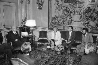 Il Presidente della Repubblica Francesco Cossiga riceve in udienza Emilio Vesce, con una delegazione di parlamentari, per riferire sulle iniziative per la clemenza a favore della signora Silvia Baraldini, detenuta negli Stati Uniti d'America