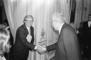 Il Presidente della Repubblica Francesco Cossiga riceve in udienza Emilio Vesce, con una delegazione di parlamentari, per riferire sulle iniziative per la clemenza a favore della signora Silvia Baraldini, detenuta negli Stati Uniti d'America